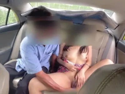 Xem video: Chú taxi số hưởng được em gái gạ tình trên xe
